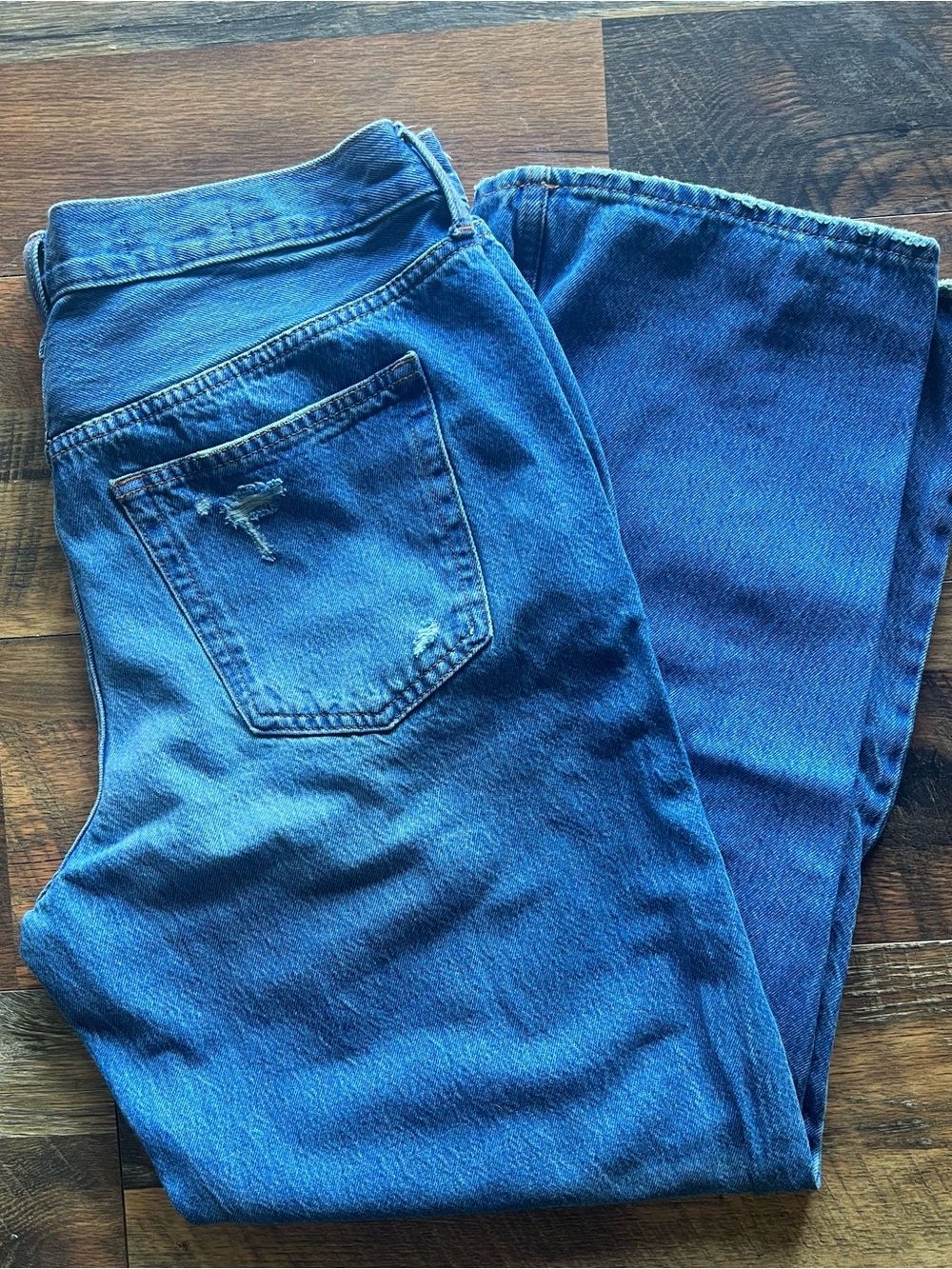 Universal Thread Men's Straight-Leg Jeans in Medium Blue
